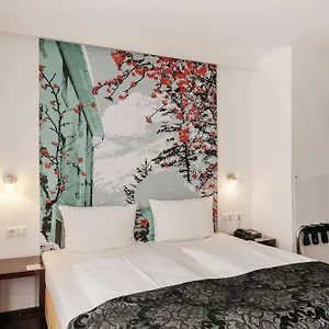 Otel Helvetia Center, Münih